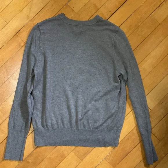 Women’s Sweater - Picture 4 of 4